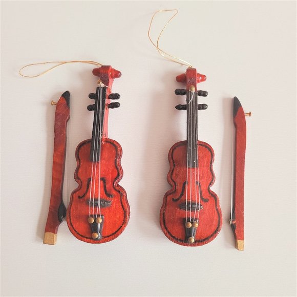 Wooden violins Christmas ornaments. - Picture 2 of 5
